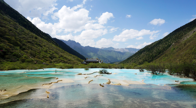 Lac dans la vallée du Jiuzhaigou classée UNESCO